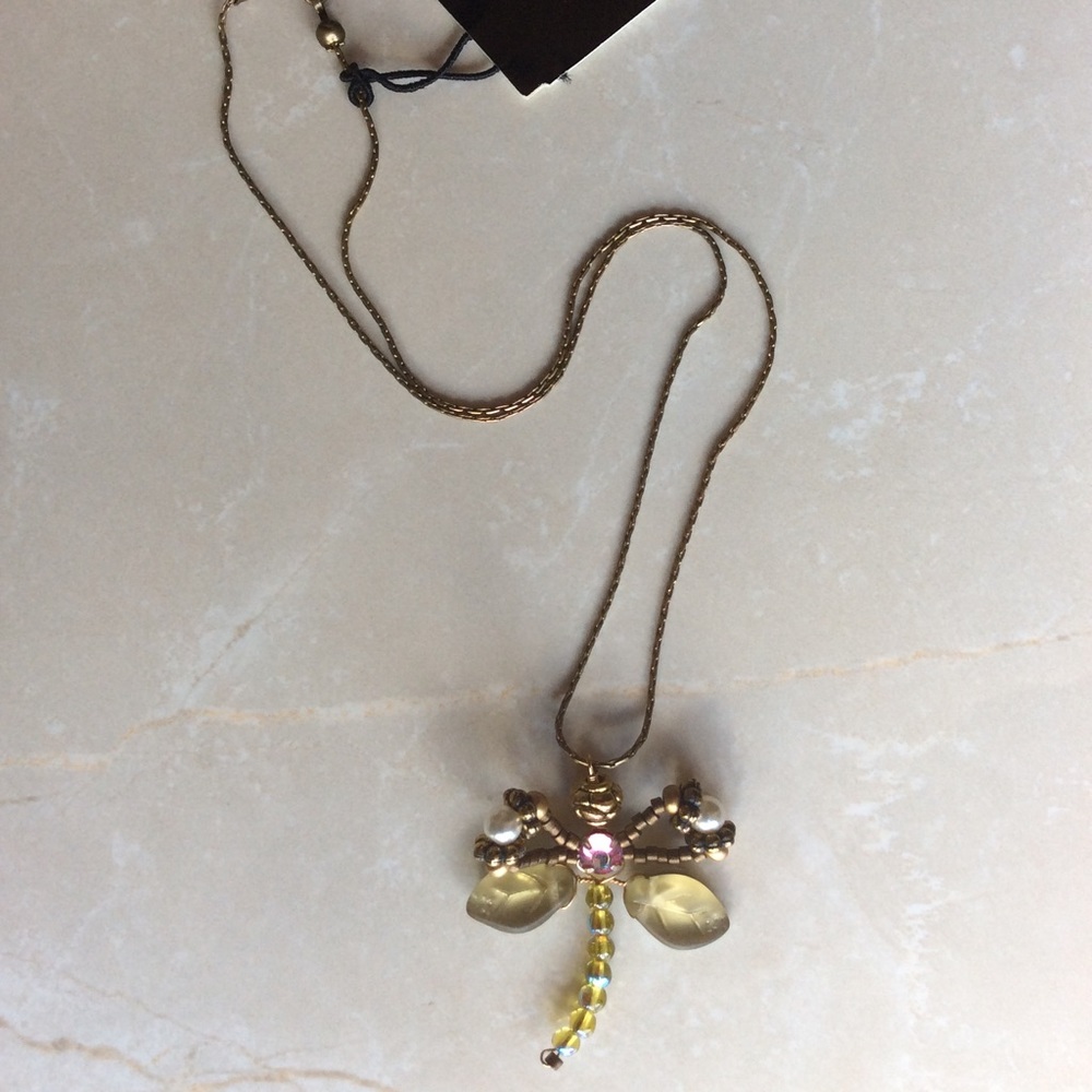 NWT Dragon fly beaded pendant necklace